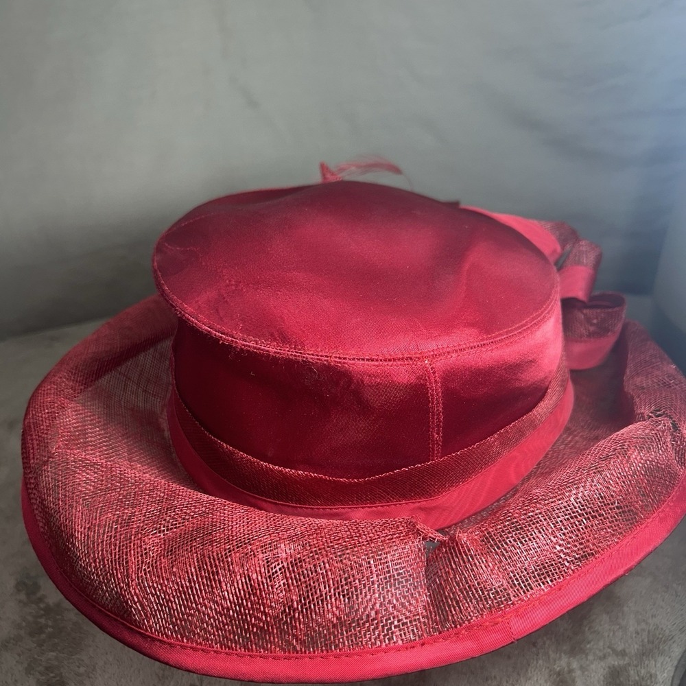 Plaza Suite NY Red Sinamay Derby Church Hat Feather Red Hat Society OS - Picture 4 of 10